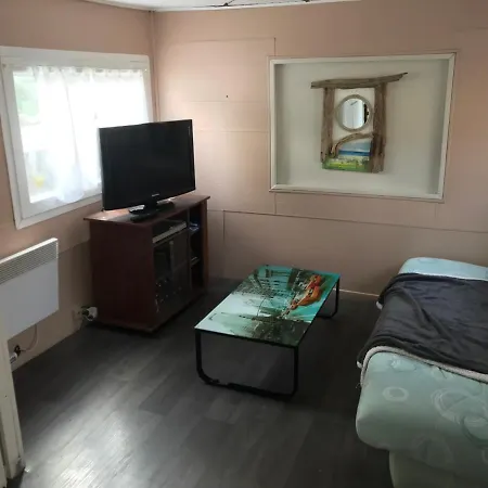 Appartement Mobil St Martin De 1980 Ideal Pour Passer Un Bon Moment Au Bord De La Saint-Martin-en-Campagne