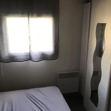 Mobil St Martin De 1980 Ideal Pour Passer Un Bon Moment Au Bord De La Appartement